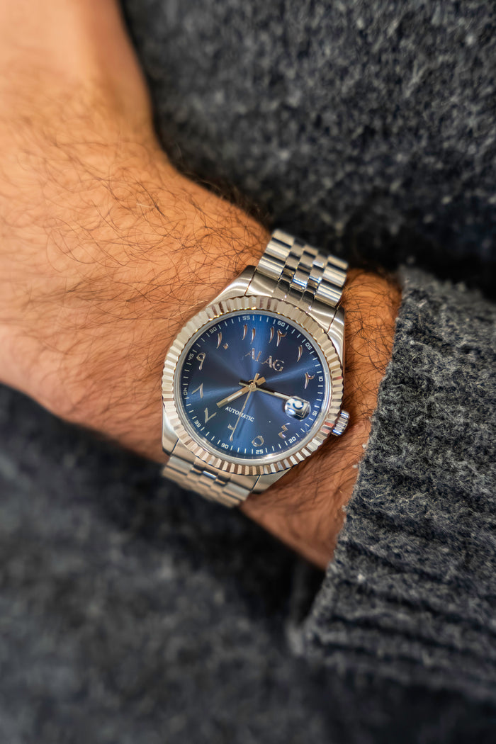 NOOR BLUE — porté au poignet